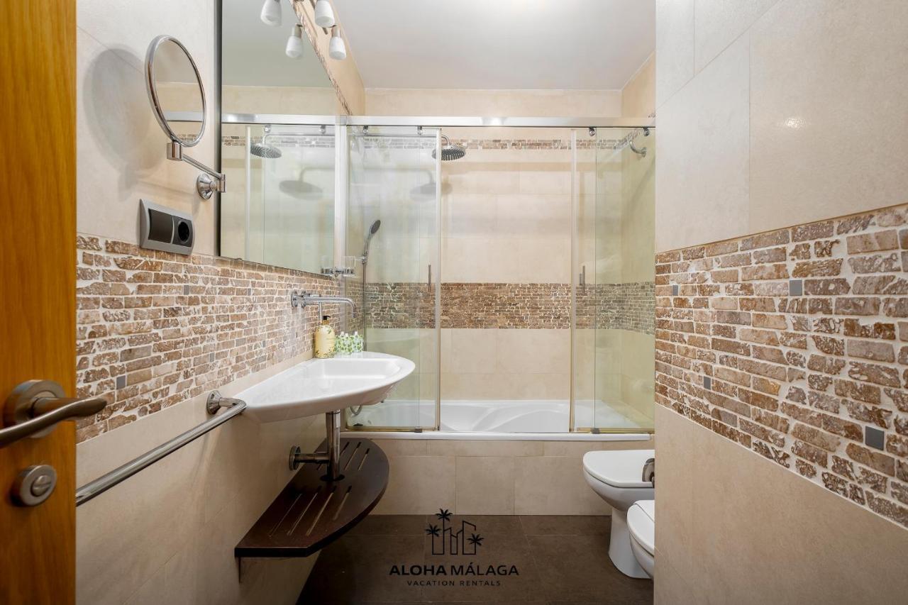 Lucila Beachfront Pedregalejo By Alohamalaga Ngoại thất bức ảnh